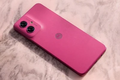 Motorola Moto G55: Motorola da un golpe sobre la mesa con un gama media que mejora en diseño, cámara y batería
